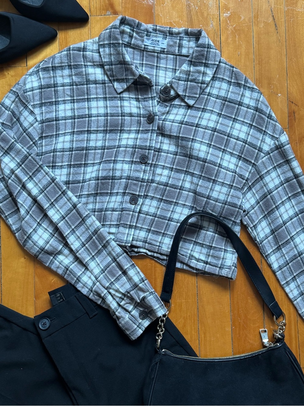 Ardene Gray and Cream Plaid Cropped Shirt woman 2026 size M crop